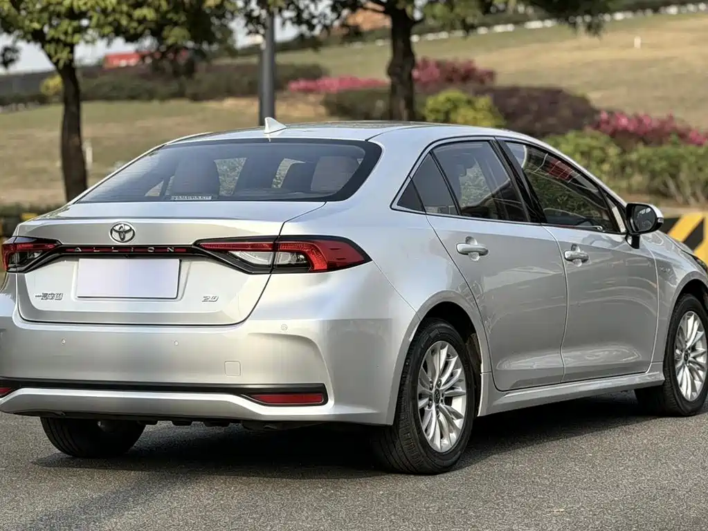 Toyota Allion — фото 4