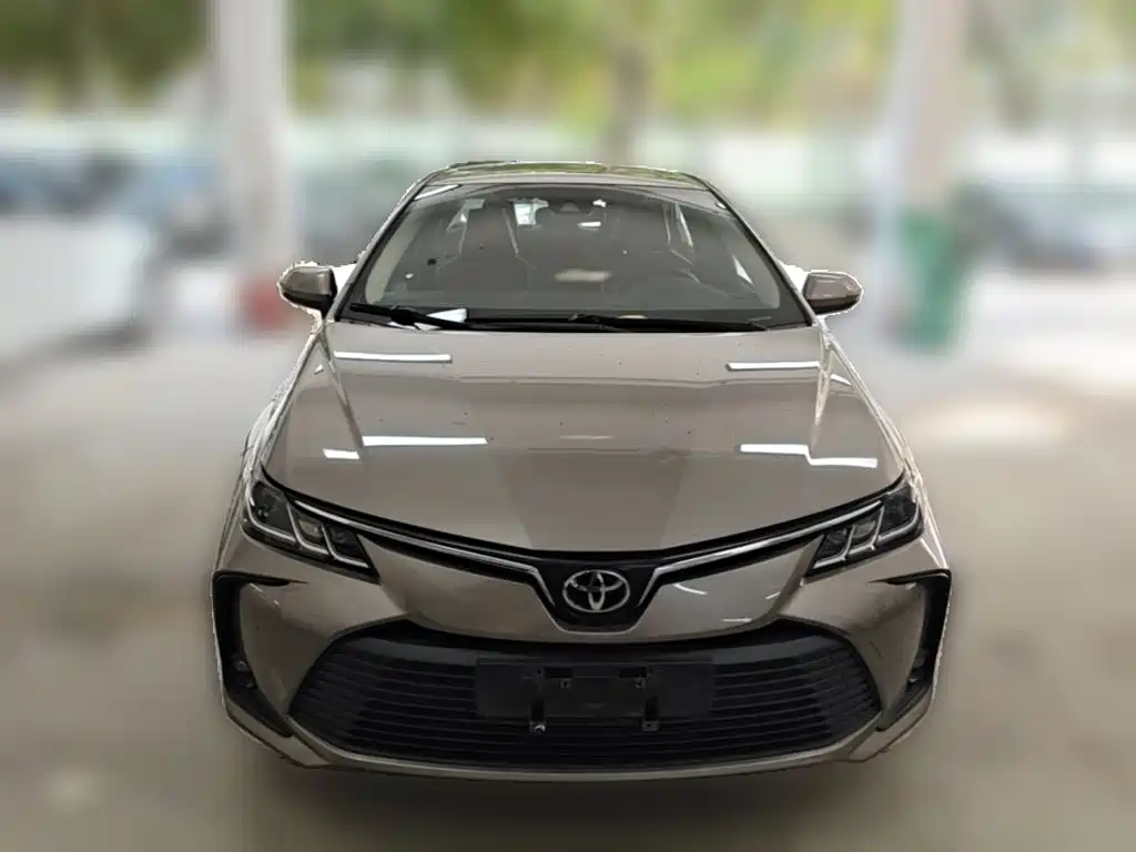 Toyota Corolla — фото 5