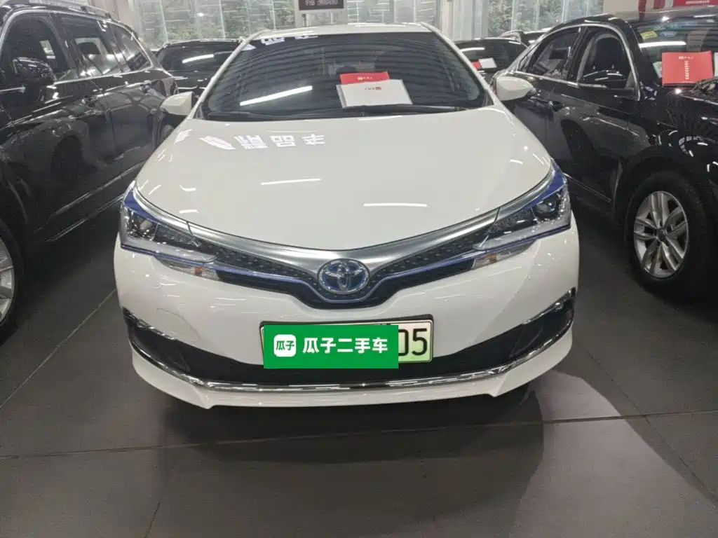 Toyota Corolla Hybrid — фото 3