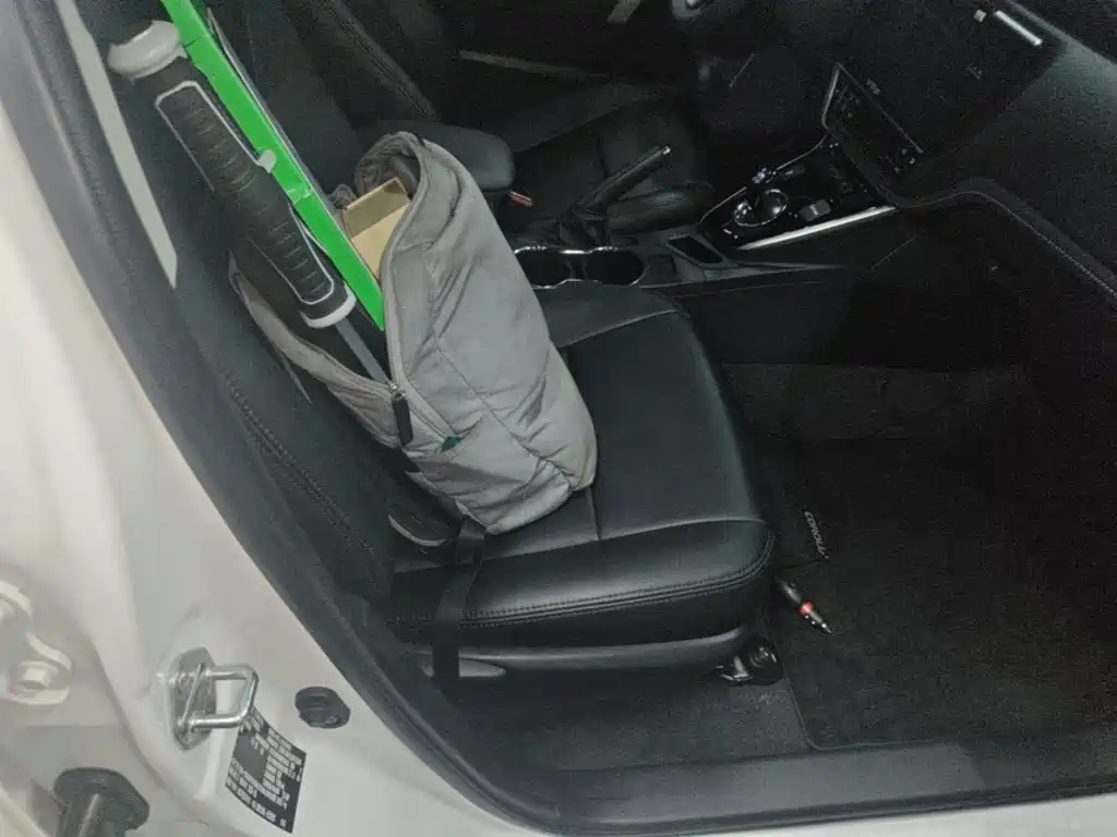 Toyota Corolla Hybrid — фото 25