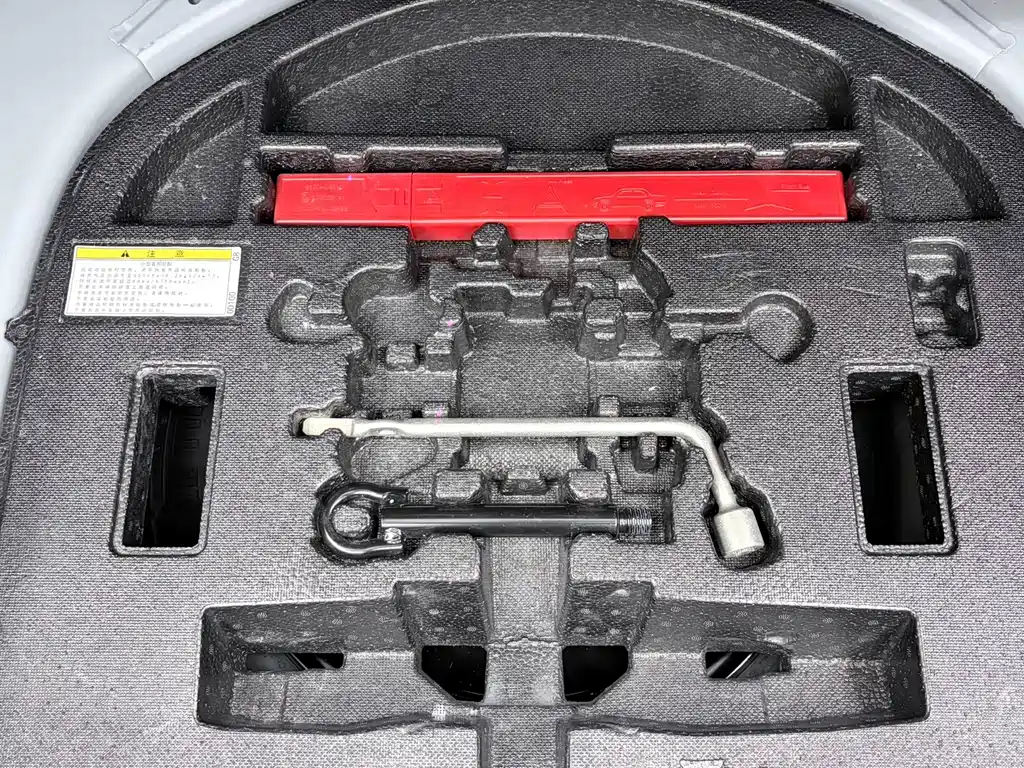 Toyota Levin — фото 17