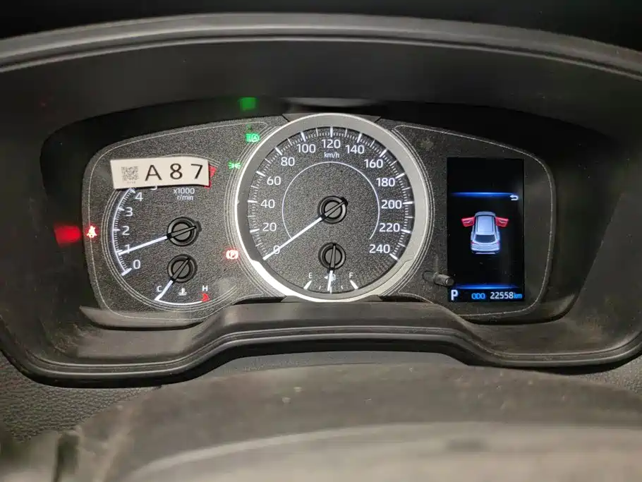 Toyota Corolla Cross — фото 14