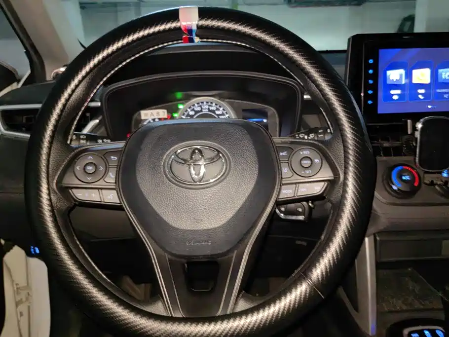Toyota Corolla Cross — фото 15