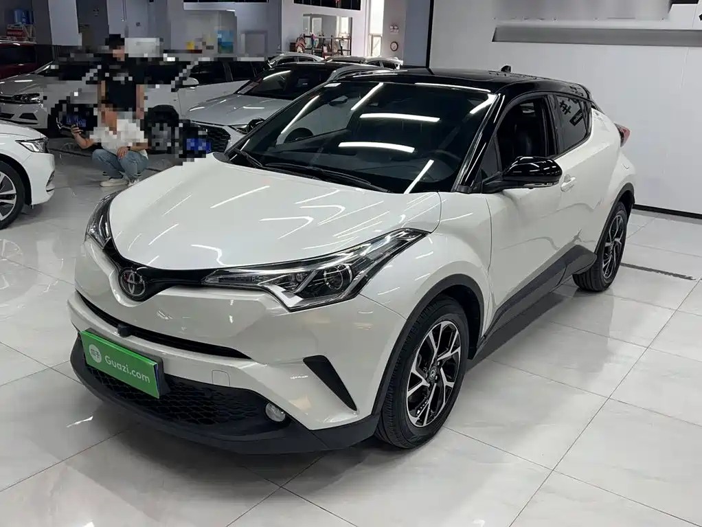 Toyota C-HR — фото 2