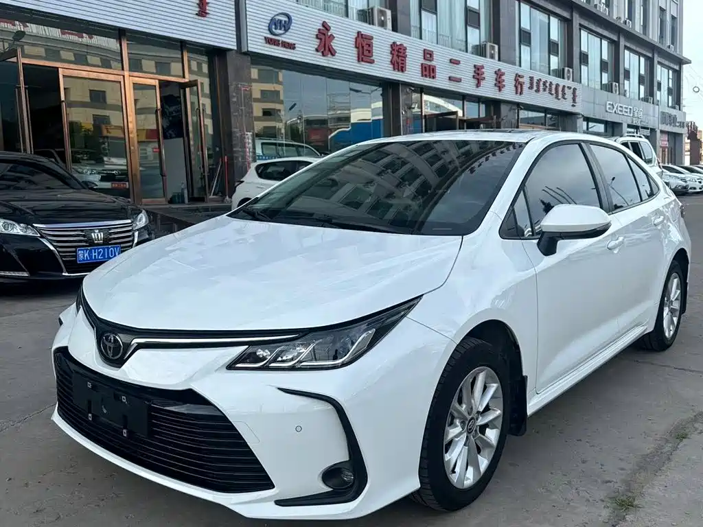 Toyota Corolla — фото 2