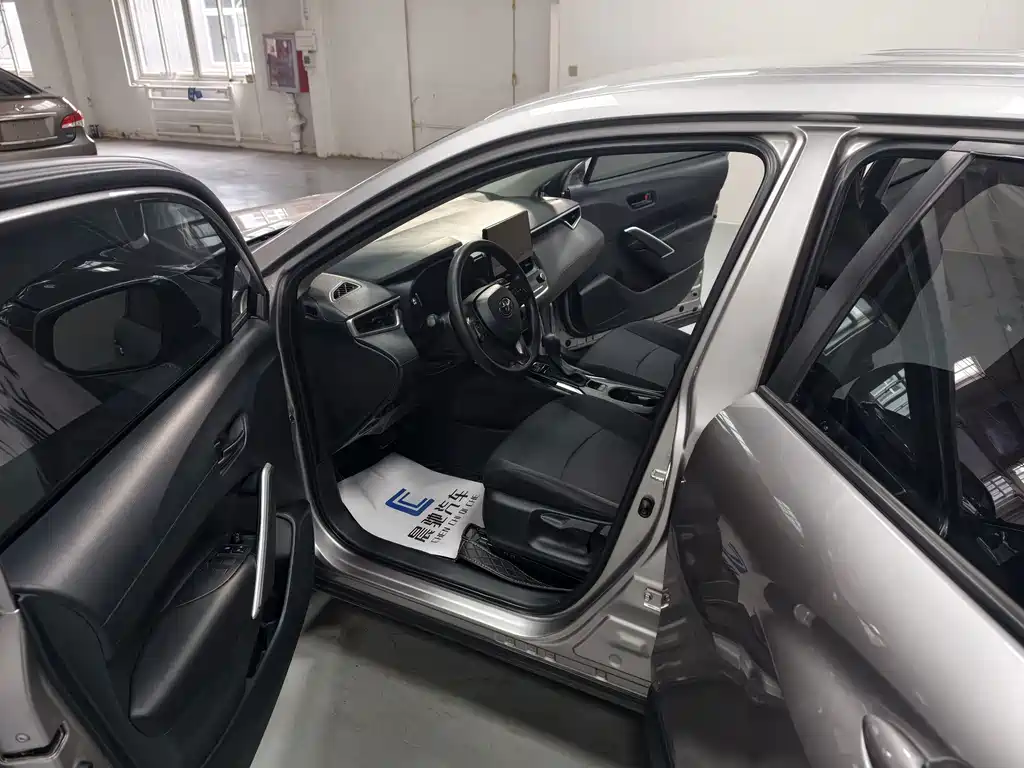 Toyota Corolla Cross — фото 15