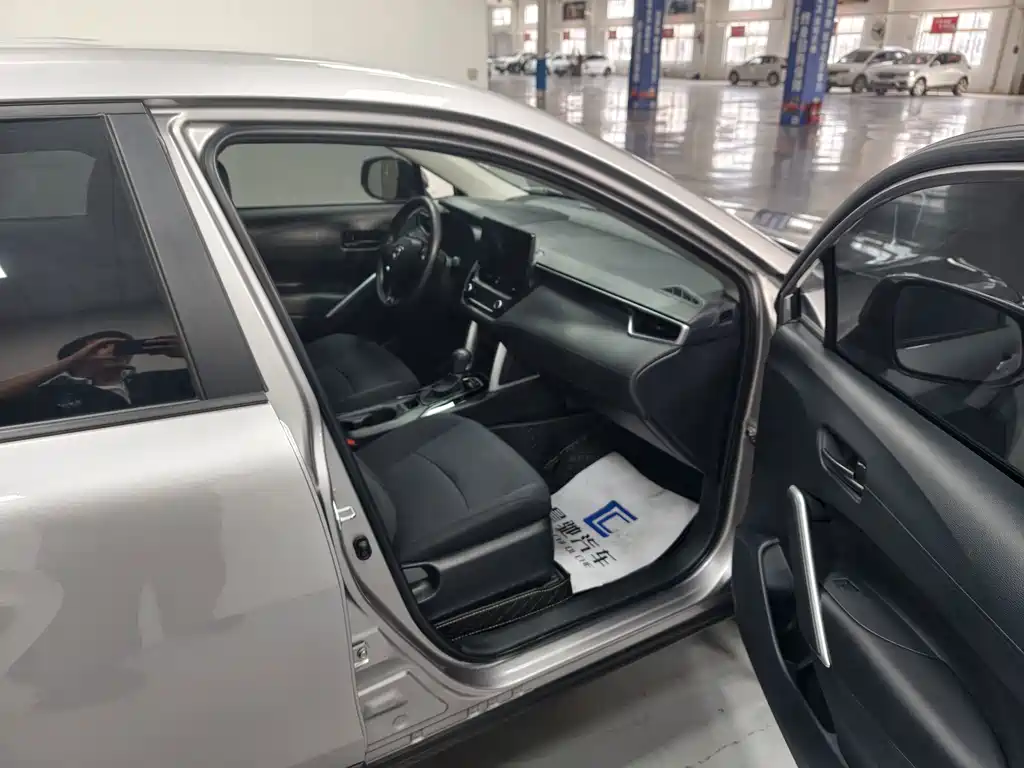 Toyota Corolla Cross — фото 17