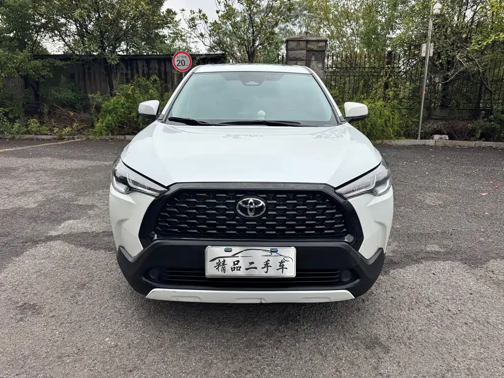 Toyota Corolla Cross — фото 2