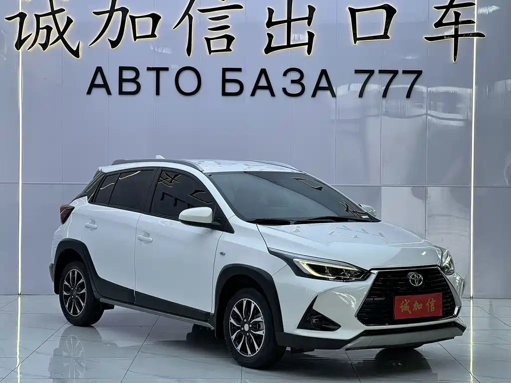 Toyota Yaris L — фото 3