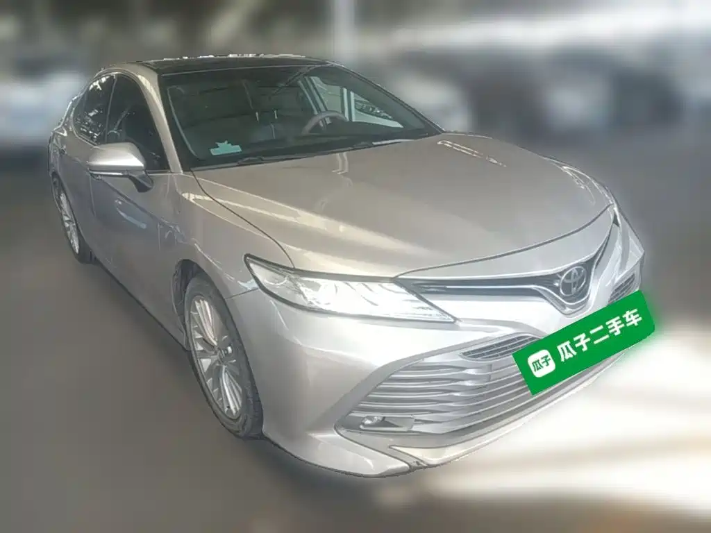 Toyota Camry — фото 6