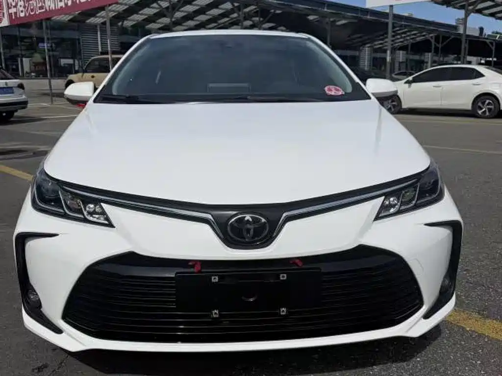 Toyota Corolla — фото 3