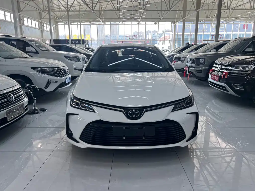 Toyota Corolla — фото 2