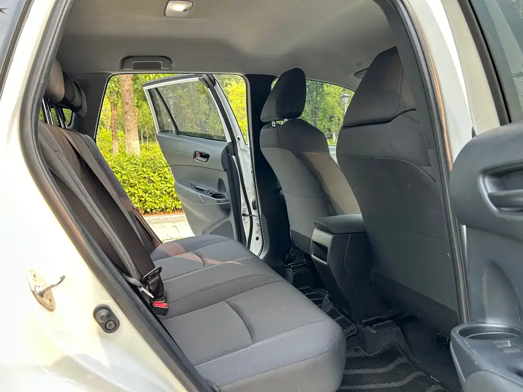 Toyota Corolla Cross — фото 4