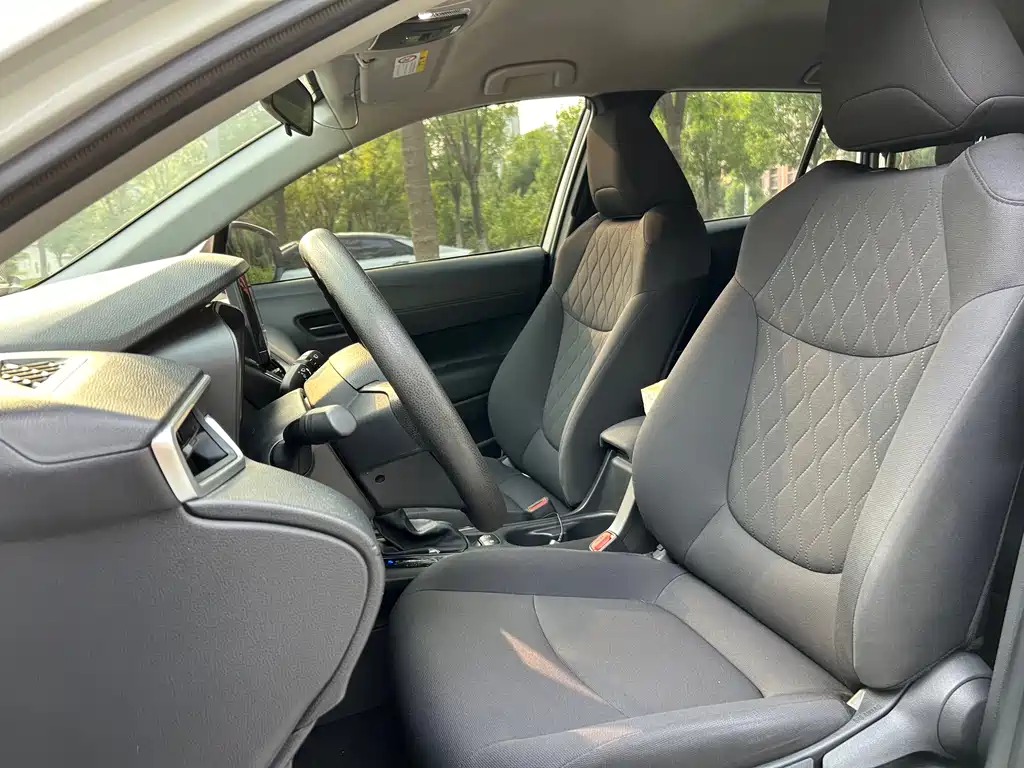 Toyota Corolla Cross — фото 9