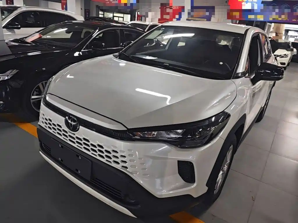 Toyota Corolla Cross — фото 2