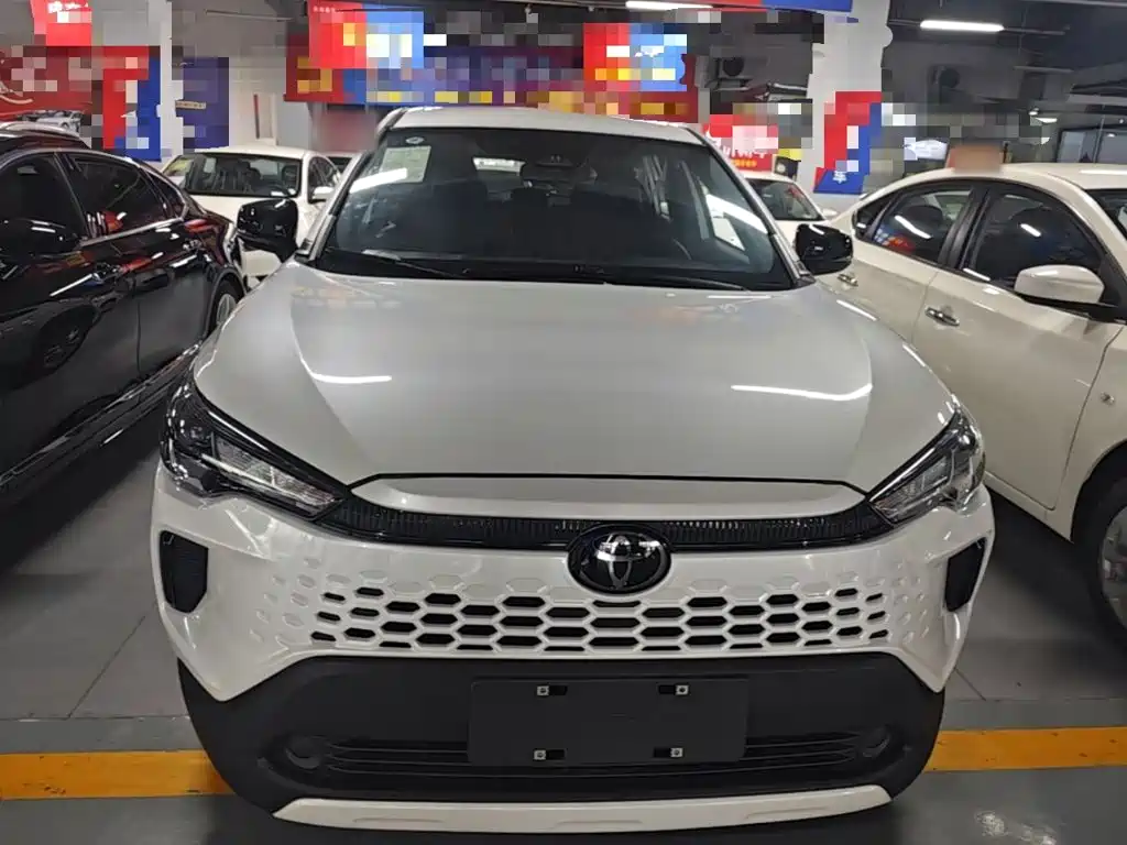 Toyota Corolla Cross — фото 3