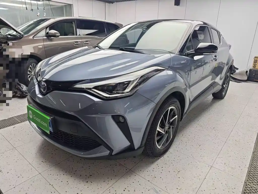 Toyota C-HR — фото 2