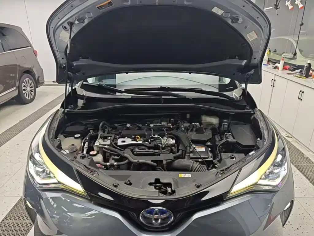 Toyota C-HR — фото 20