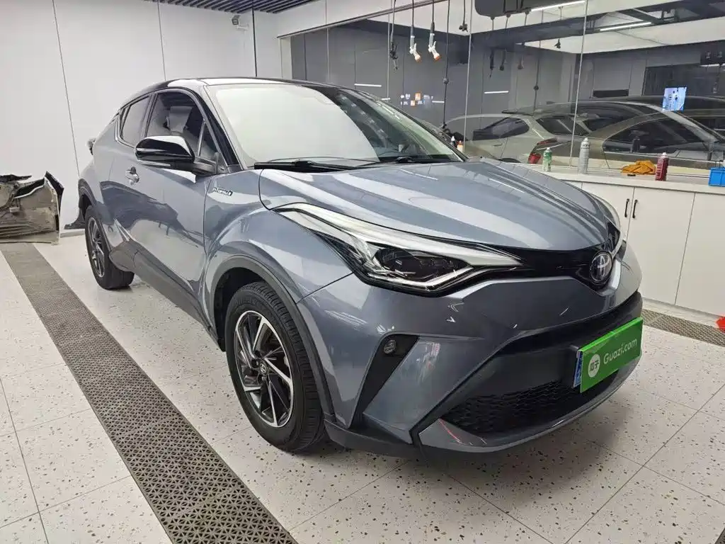Toyota C-HR — фото 4