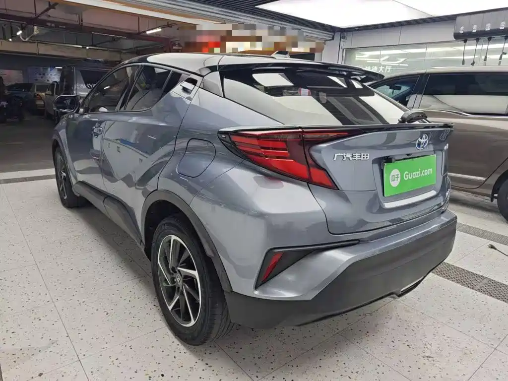 Toyota C-HR — фото 5