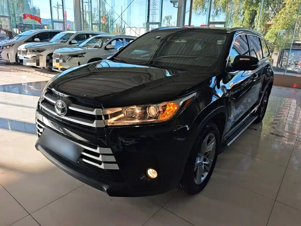 Toyota Highlander — фото 2