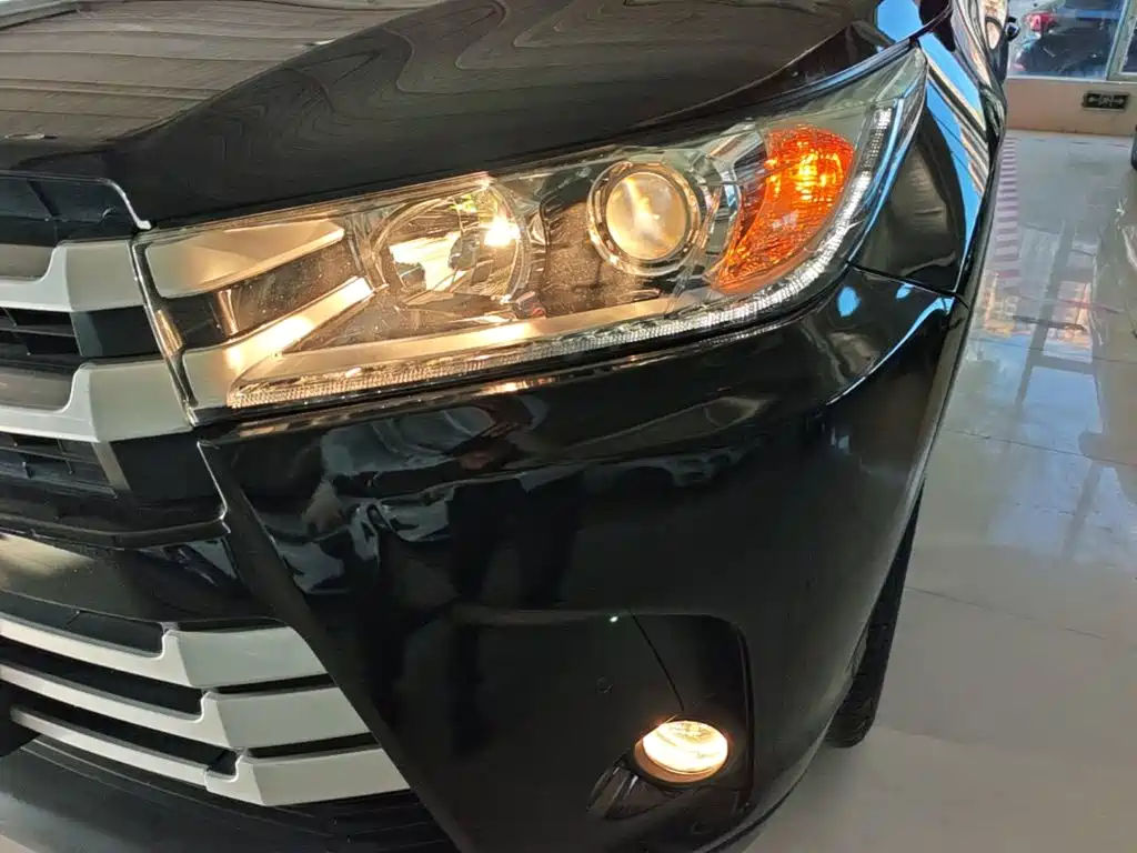 Toyota Highlander — фото 24