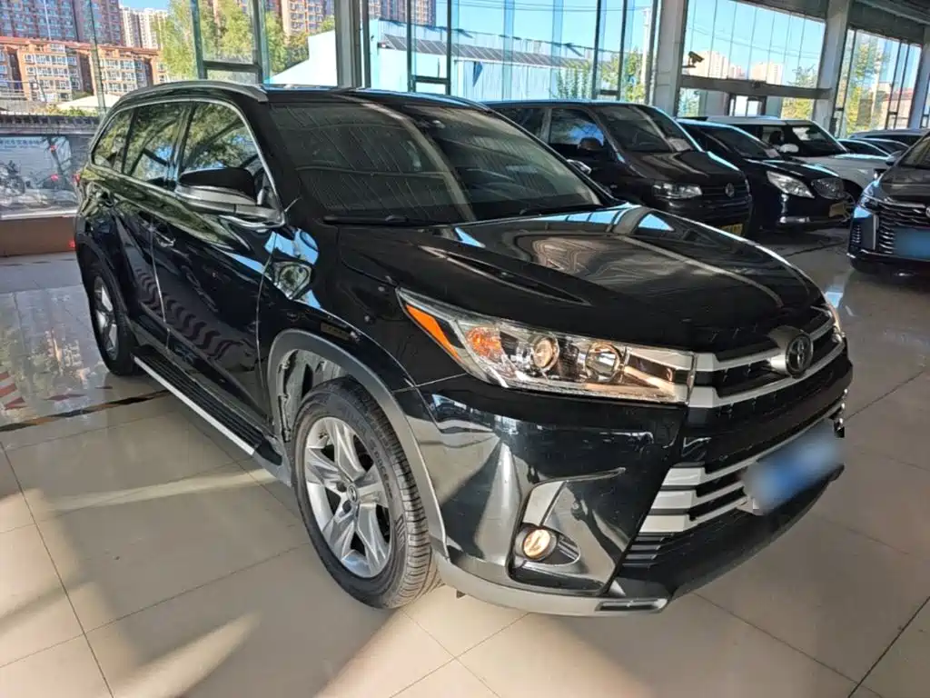 Toyota Highlander — фото 4