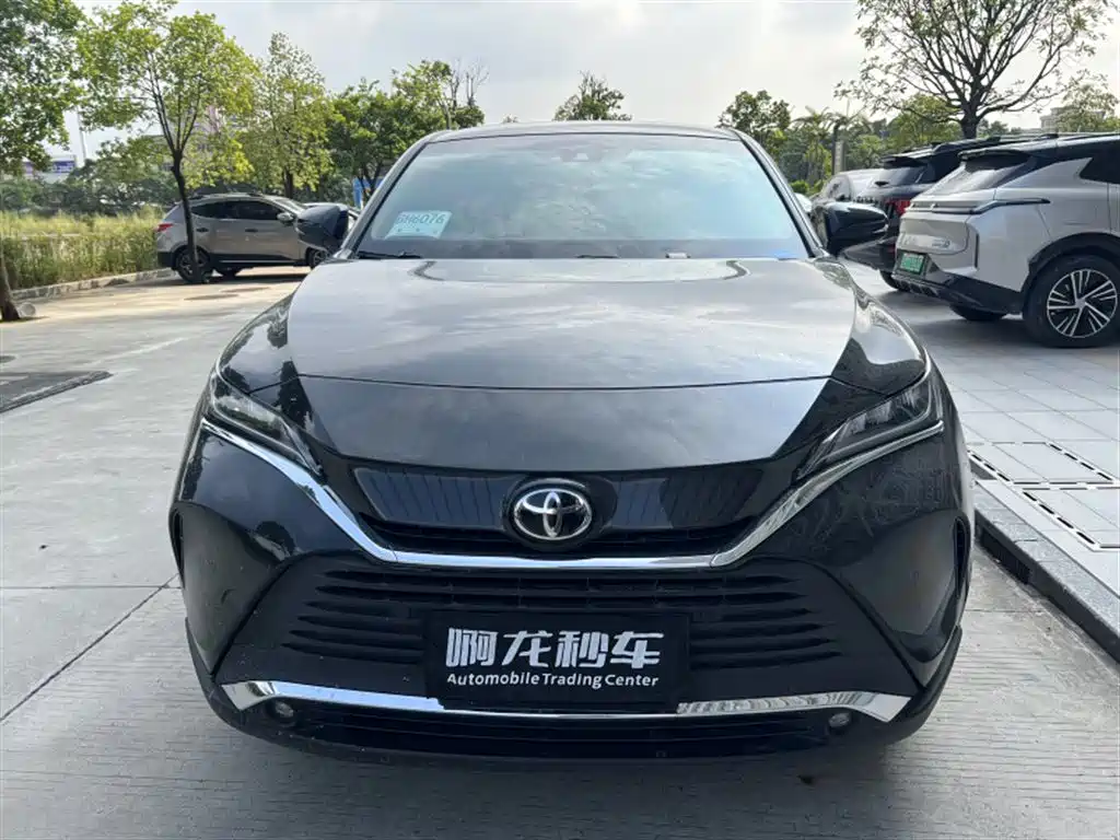 Toyota Harrier — фото 2