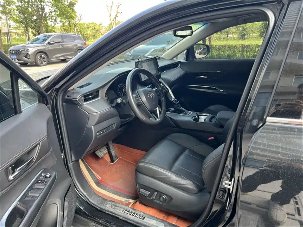Toyota Harrier — фото 5