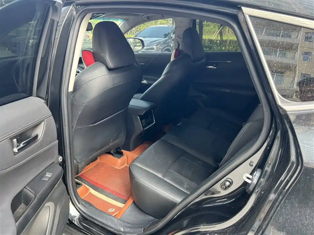 Toyota Harrier — фото 6