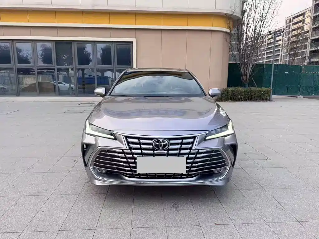 Toyota Avalon — фото 2