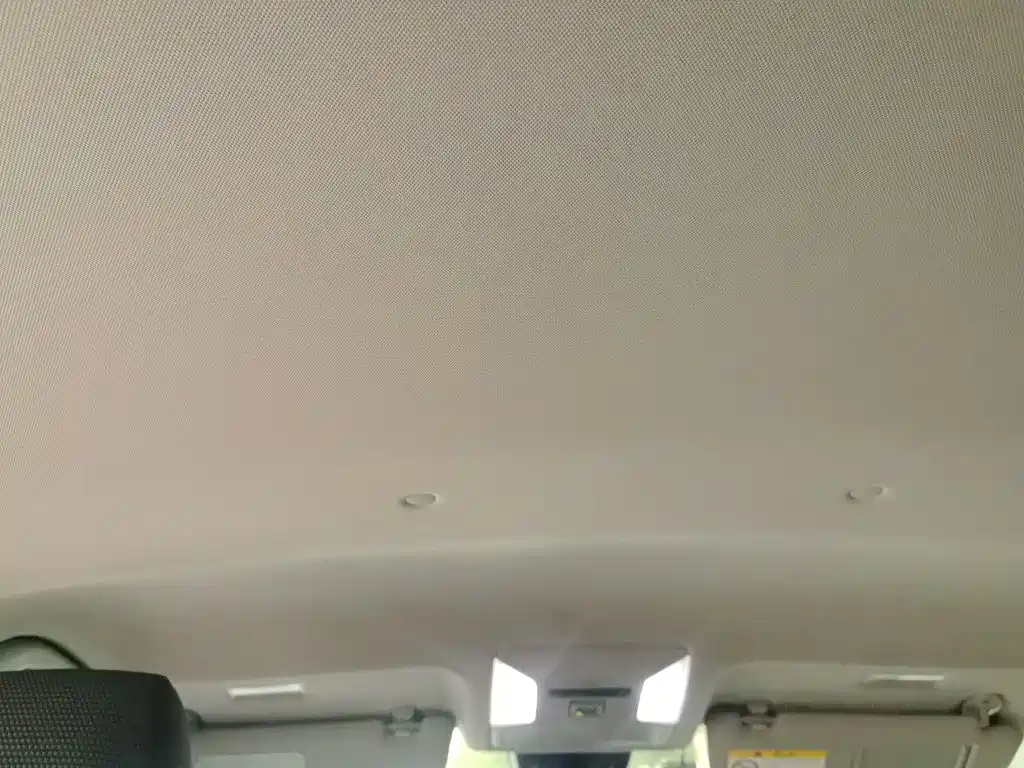 Toyota RAV4 — фото 14