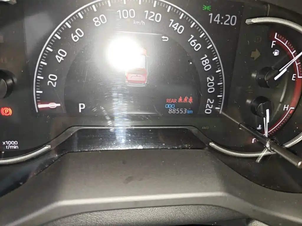 Toyota RAV4 — фото 17