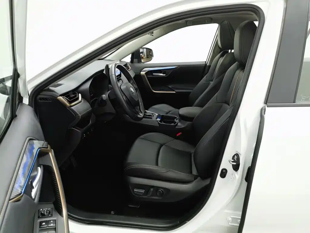 Toyota Wildlander — фото 10