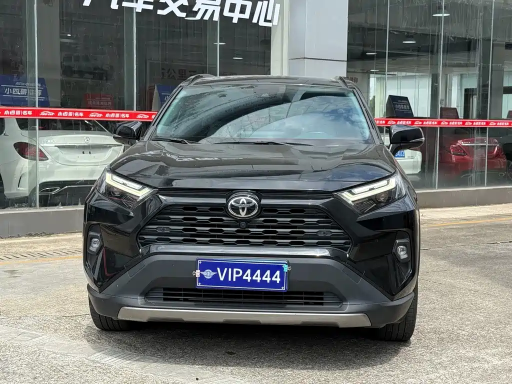 Toyota RAV4 — фото 2