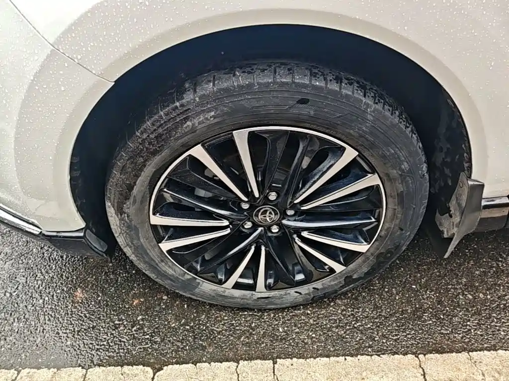 Toyota Venza — фото 23