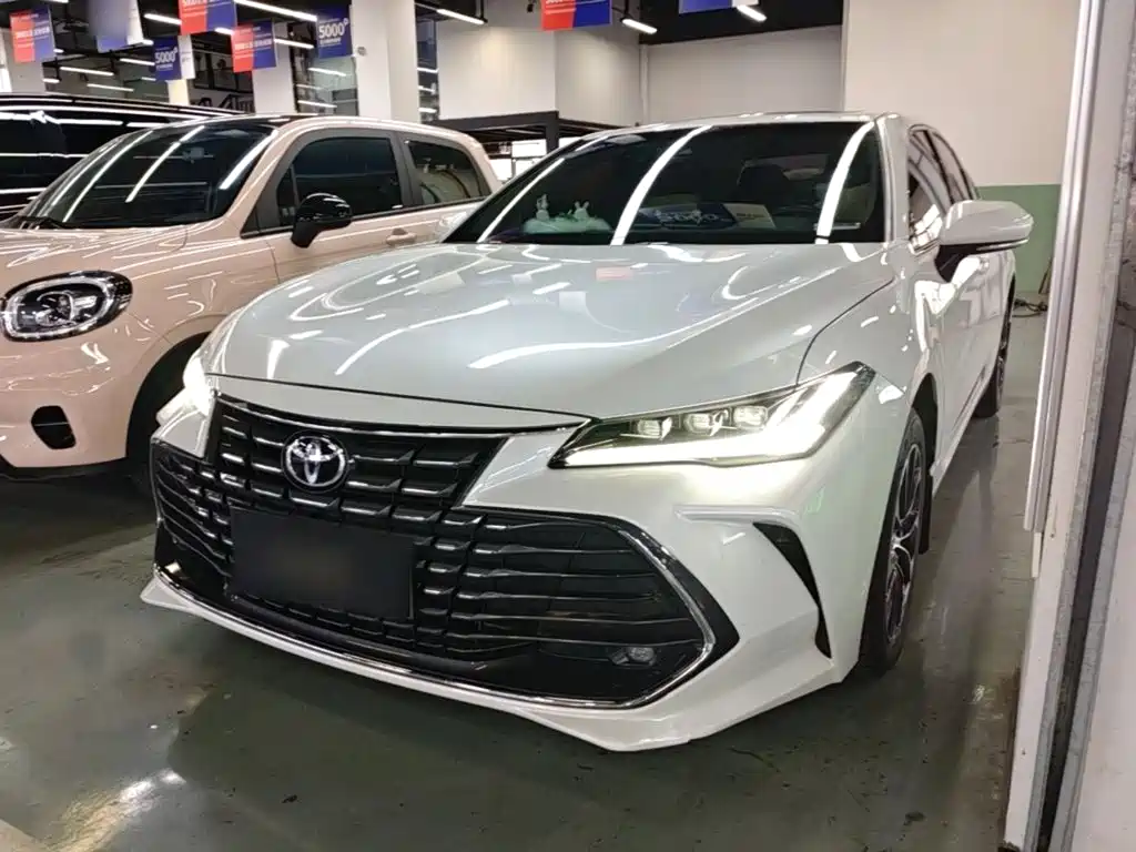 Toyota Avalon — фото 2