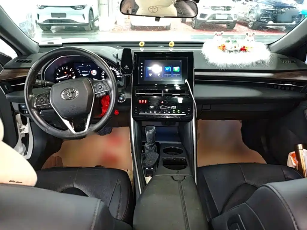 Toyota Avalon — фото 10