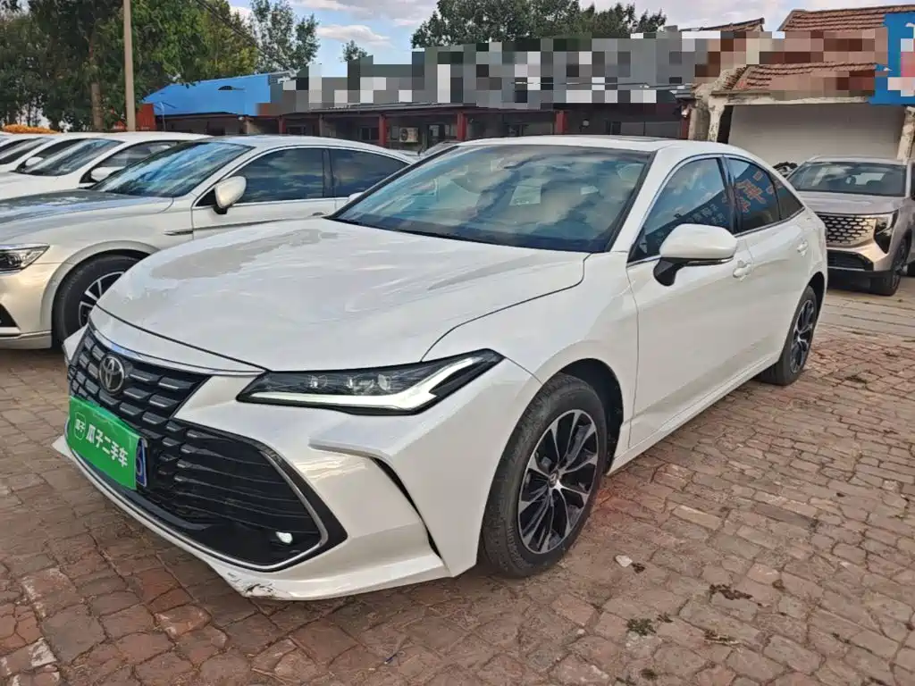 Toyota Avalon — фото 2