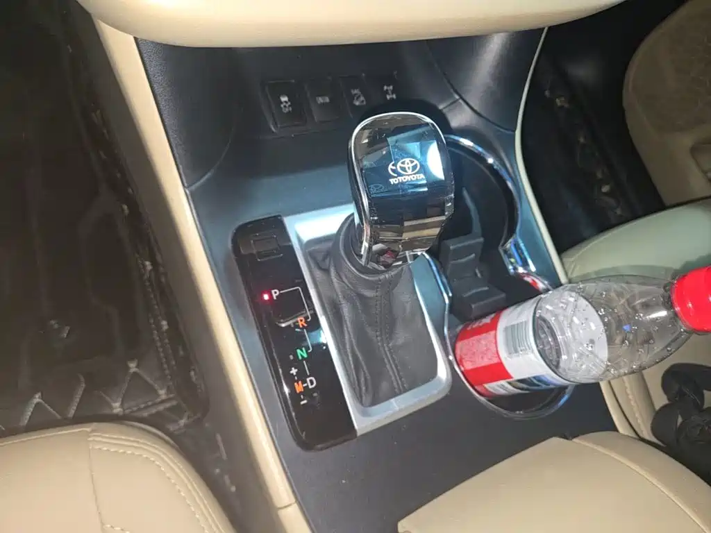 Toyota Highlander — фото 10