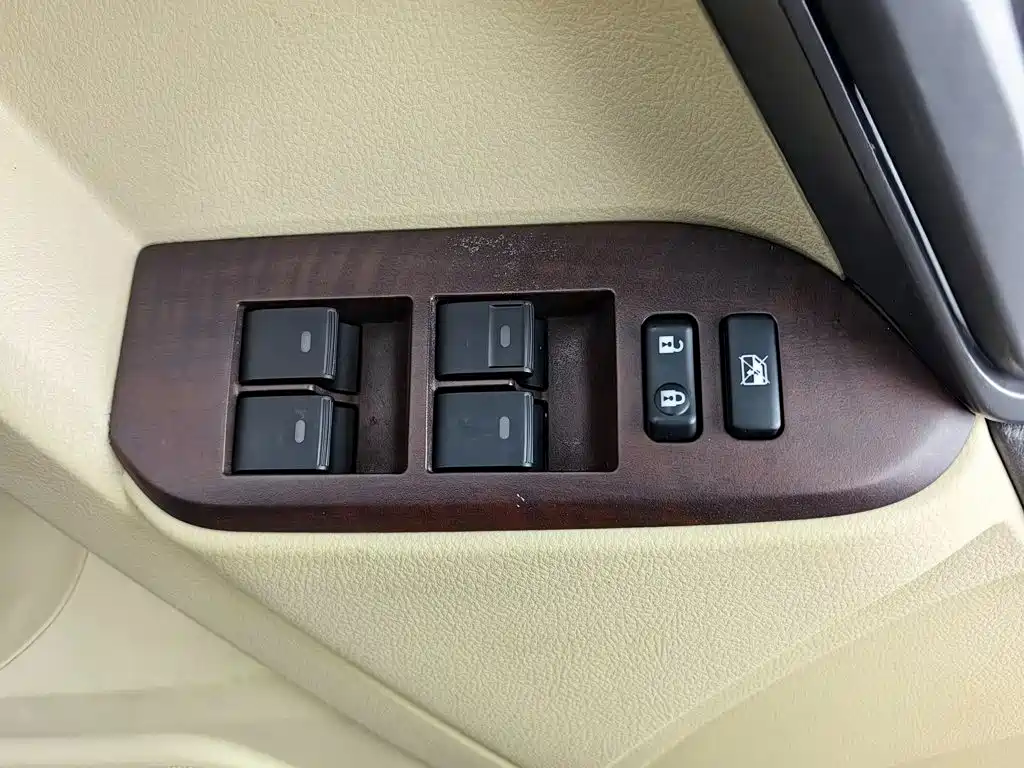 Toyota Prado (Import) — фото 7