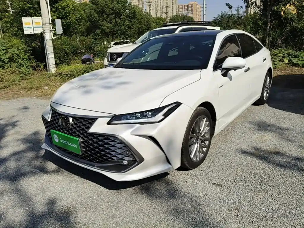 Toyota Avalon — фото 2