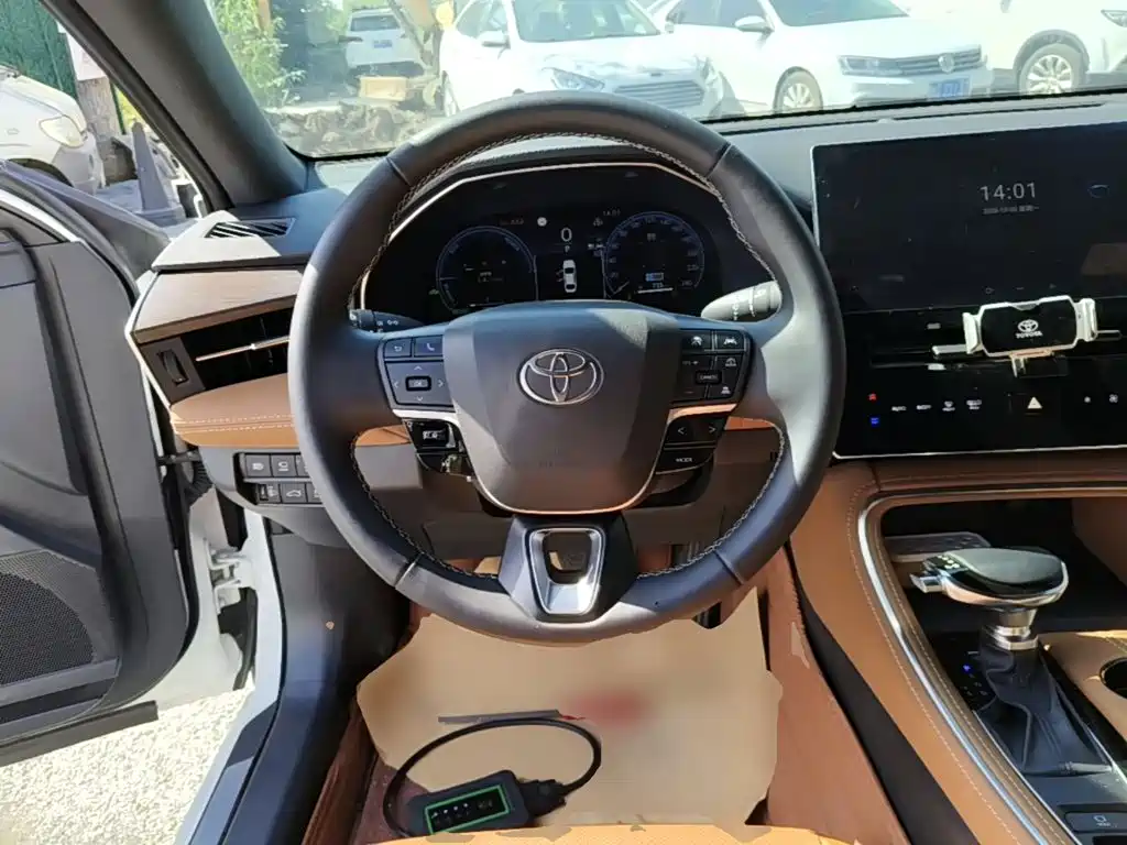 Toyota Avalon — фото 11