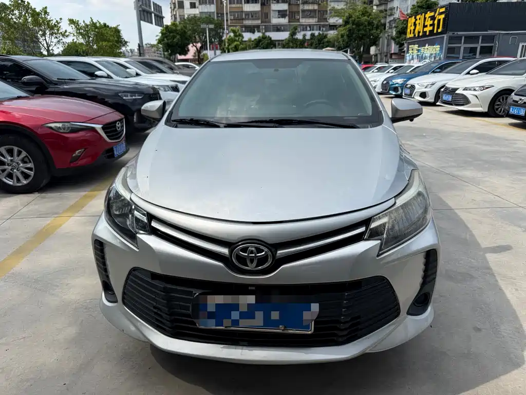 Toyota Vios — фото 2
