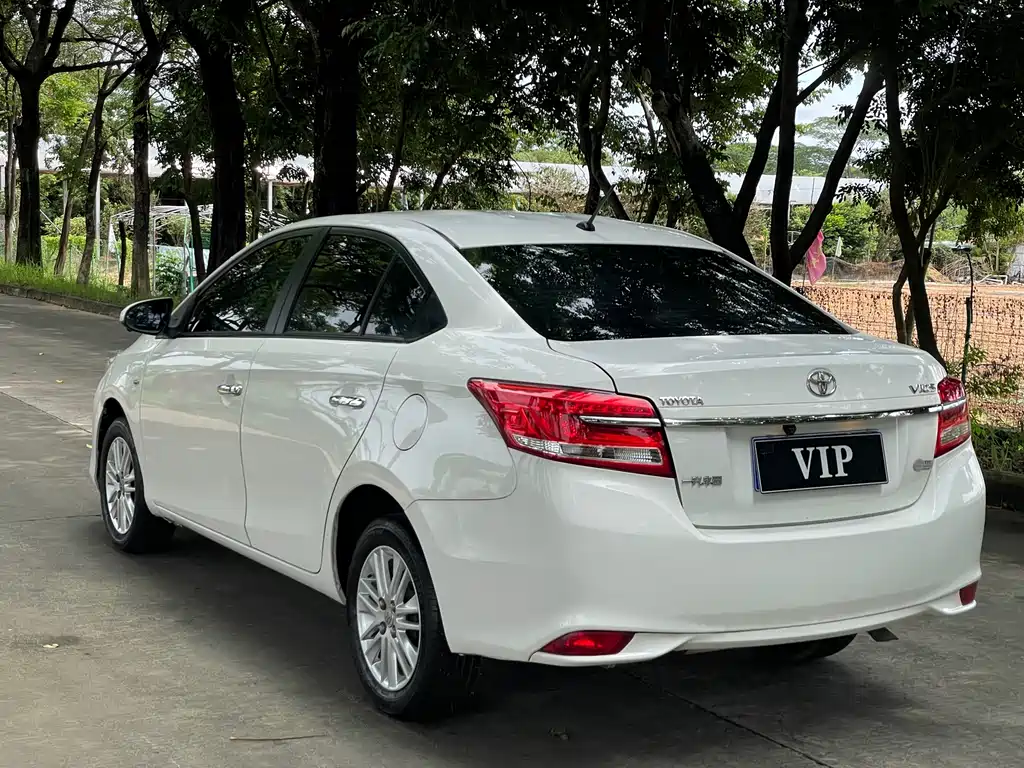 Toyota Vios — фото 17