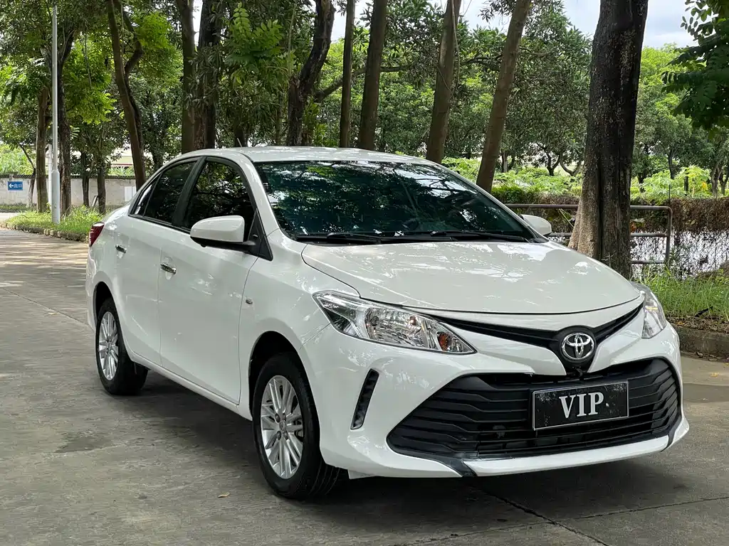Toyota Vios — фото 6