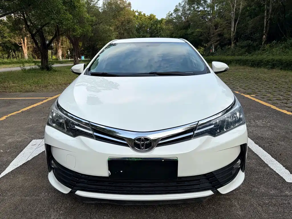 Toyota Corolla — фото 2