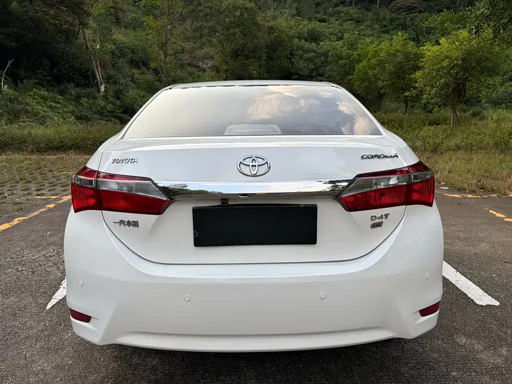 Toyota Corolla — фото 8