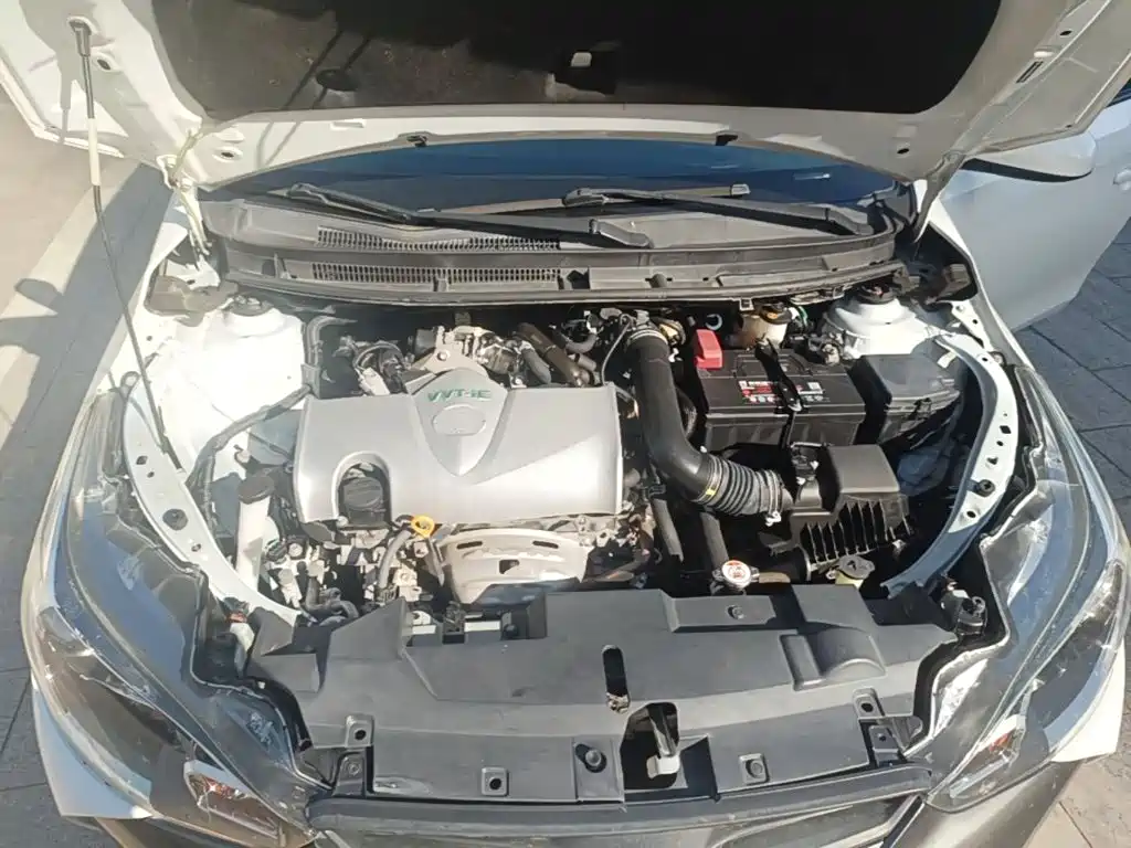 Toyota Yaris L — фото 20