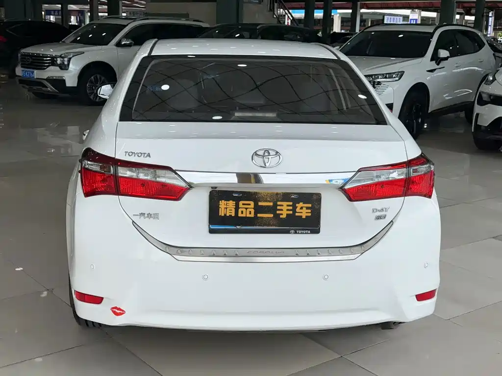Toyota Corolla — фото 5